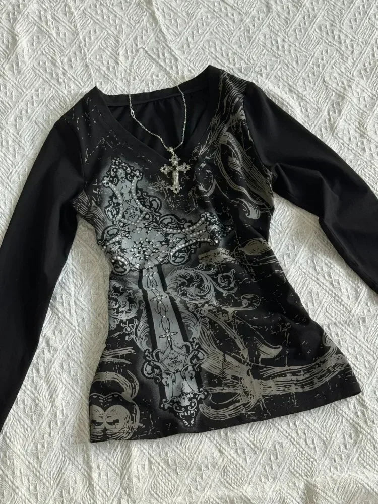 HOUZHOU Vintage Gothic T-shirts Women Y2k Black Punk Graphic T-shirt Grunge Retro Sexy V-neck Cotton Tees Aesthetic Harajuku Top